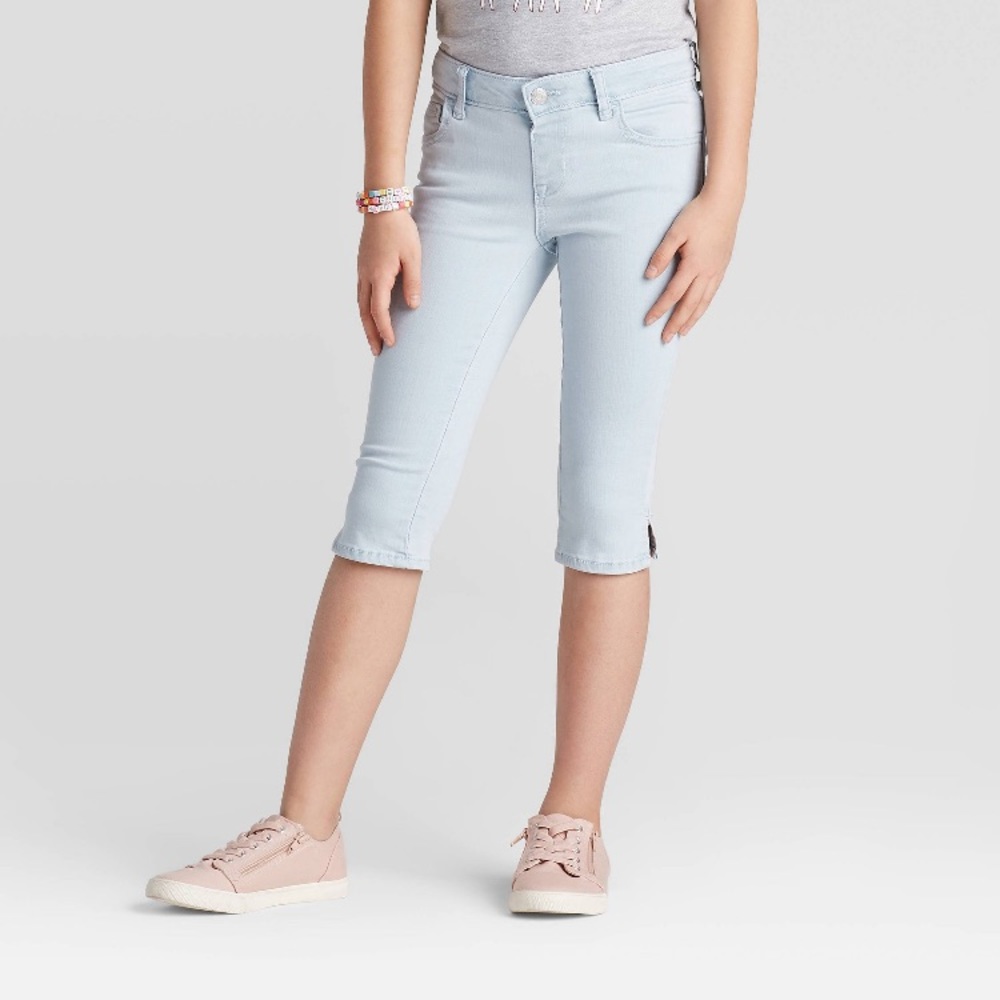 Cat & Jack girls 6/6x light blue jean Capri